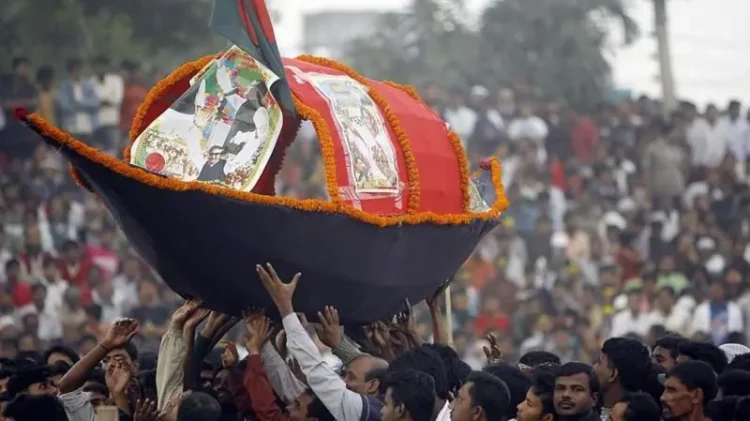 সাতাত্তর বছরের আওয়ামী লীগ সংকটে বিপর্যস্ত, কী করছে দলটি?