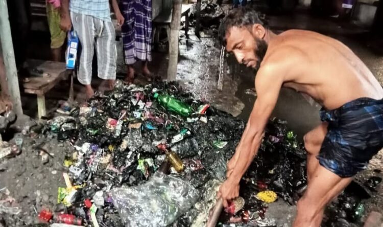জলাবদ্ধতা ও মশাবাহিত রোগ প্রতিরোধে সদরে ড্রেন পরিষ্কার পরিচ্ছন্নতা অভিযান