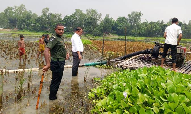 বকশীগঞ্জে অবৈধ বালু উত্তোলনের বিরুদ্ধে প্রশাসনের অভিযান, ড্রেজার ও পাইপ ধ্বংস