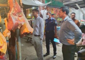 সোনারগাঁয়ে মূল্য তালিকা প্রদর্শন না করায় মাংস ব্যবসায়ীকে জরিমানা