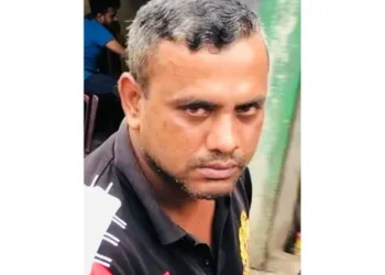 “পুলিশ পরিচয়ে ছিনতাই” ফতুল্লায় বেপরোয়া পুলিশ সোর্স সাদ্দাম!