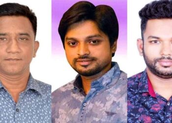 দল নয় “আখের গুছাতে ব্যস্ত তারা”