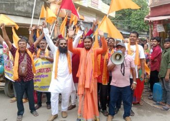 বাংলাদেশ সনাতন পাটির আয়োজনে নগরীতে জগন্নাথ দেবের রথযাত্রায় বর্নাঢ্য শোভাযাত্রা