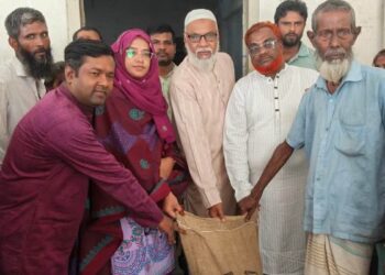 বকশীগঞ্জে ২০০ অসহায় পরিবারের মাঝে জিআর চাল বিতরণ