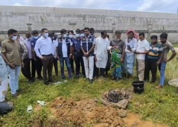 রূপগঞ্জে দাফনের আড়াই বছর পর প্রবাসীর লাশ উত্তোলন