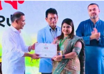 দেশ সেরা শ্রেষ্ঠ ইউএনও হলেন ঢাকার এডিসি ফারজানা রহমান 