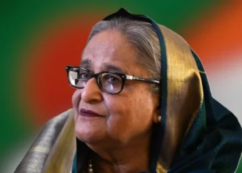 রয়টার্সের প্রতিবেদন: ডিসেম্বরে আত্মসমর্পণের পরিকল্পনা করছেন শেখ হাসিনা