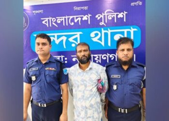 অদুদ হত্যা মামলায় বিশেষ পেশার পরিচয়দানকারী নুরুজ্জামান গ্রেপ্তার