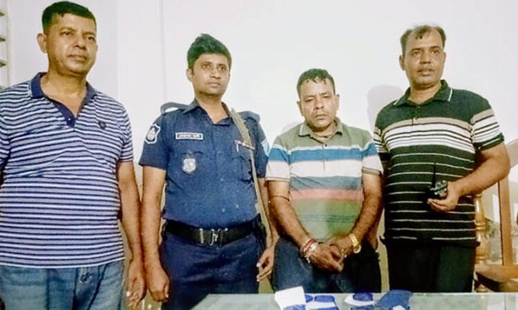 সোনারগাঁয়ে ১৭০০ পিস ইয়াবাসহ আটক ১