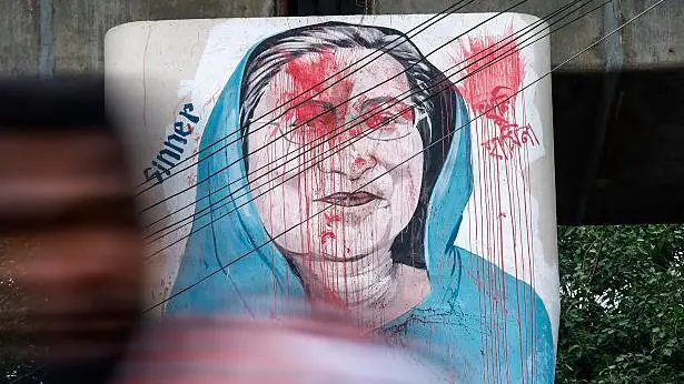 মৃত্যুদণ্ড সত্ত্বেও দেশে ফেরার পরিকল্পনা ‘জুয়া’ কেন খেলছেন শেখ হাসিনা