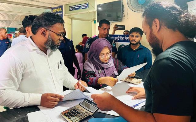 সোনারগাঁয়ে দুই হাসপাতালে ভ্রাম্যমাণ আদালতের অভিযানে জরিমানা