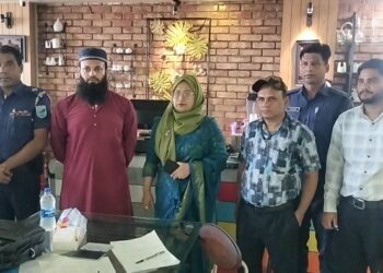 সোনারগাঁয়ে ভ্রাম্যমান আদালতের অভিযানে ৩ প্রতিষ্ঠানকে জরিমানা 