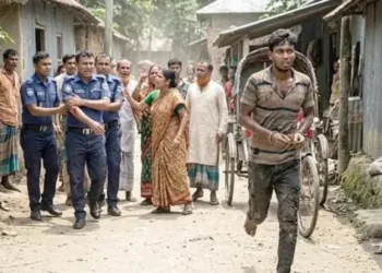 সোনারগাঁয়ে হাতকড়াসহ পালালেন মাদক কারবারি