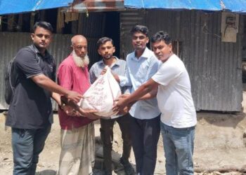 আমতলীতে অসুস্থ রশিদ প্যাদার পাশে ‘স্বপ্নছোঁয়া’,