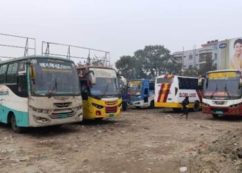 জামালপুর-ঢাকা রুটে বাস চলাচল বন্ধ, ভোগান্তিতে যাত্রীরা