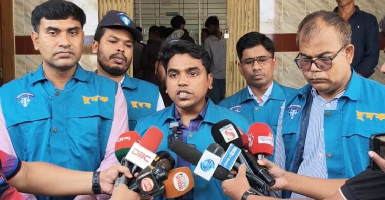 জামালপুর আঞ্চলিক পাসপোর্ট অফিসে দুদকের অভিযান