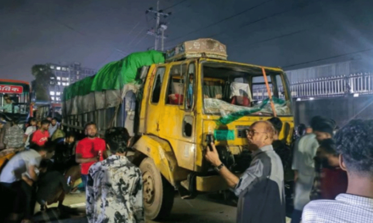 সোনারগাঁয়ে ট্রাকের ধাক্কায় পোশাক শ্রমিকের মৃত্যু