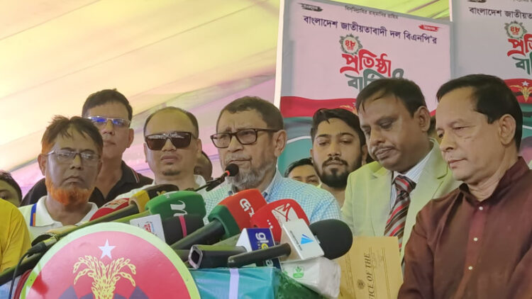 ডেঙ্গু প্রতিরোধে গণসচেতনতা তৈরি করতে হবে – স্বাস্থ্যমন্ত্রী
