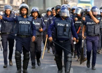 পুলিশের অভিযানে গ্রেফতার হচ্ছে চুনোপুটি আড়ালে রাঘব-বোয়াল!