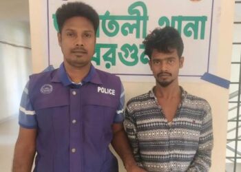 আমতলীতে মাদকবিরোধী অভিযানে গাঁজাসহ গ্রেপ্তার ১