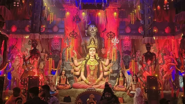 বিজয়া দশমী/অশ্রুসিক্ত নয়নে নারায়ণগঞ্জে দেবী দুর্গার বিদায়